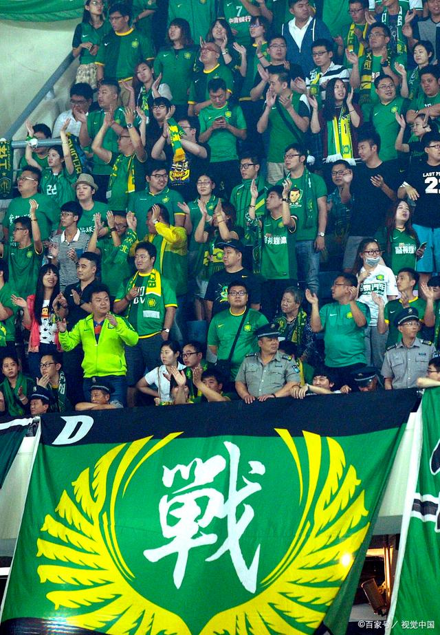 教练在场边 教练在场边