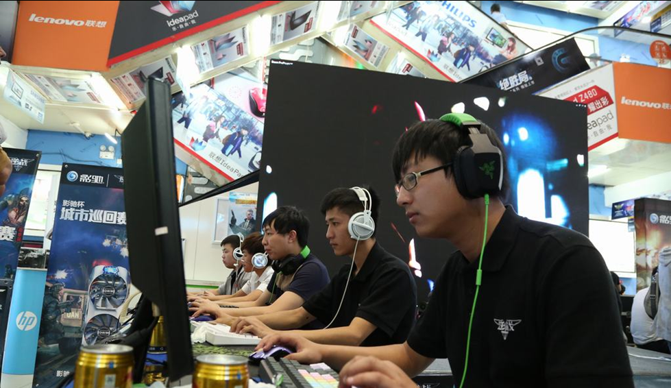 一个现实 一个现实