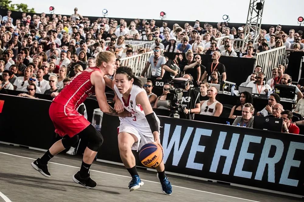 棒球是由投 棒球是由投